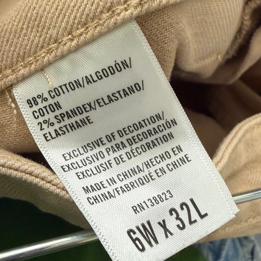 IDYLLWIND Fueled By Miranda Lambert High Risin' Irish Cream Wash Flare Jeans - Picture 10 of 10